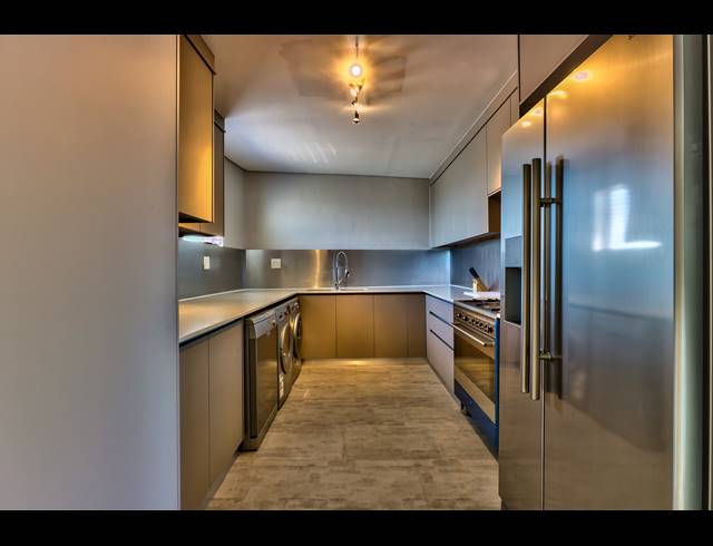 4 BEDROOM APARTMENT FOR SALE IN BEACHFRONT